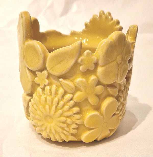AL004 Yellow Flower Vase by Amber Lion