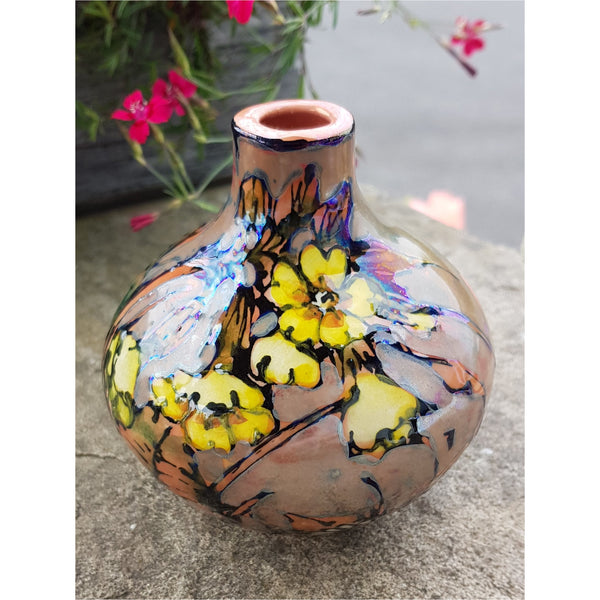 JC2109 Buttercups Vase by Jonathan Cox