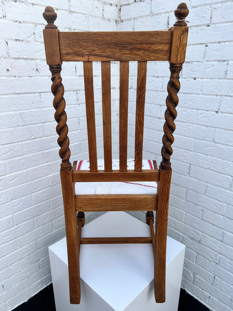 French Linen Vintage Utility Dining Chair från Lost and Found Projects