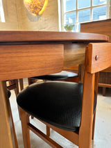 Vintage 1960-tals McIntosh-bord och stolar från Lost and Found Projects