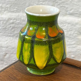 Grön och orange Vintage Mid Century Poole Pottery Delphis Design 31 Vas av Lost and Found Projects